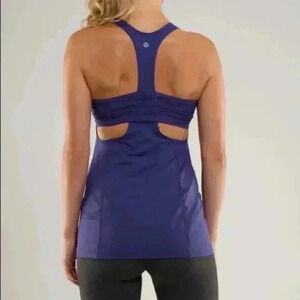 LuLulemon Turbo Tank Cadet Blue Racerback Tank Top Size 6 Shelf Bra Yoga Gym
